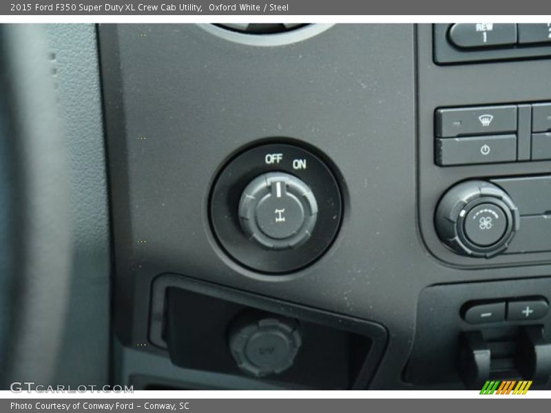 Controls of 2015 F350 Super Duty XL Crew Cab Utility