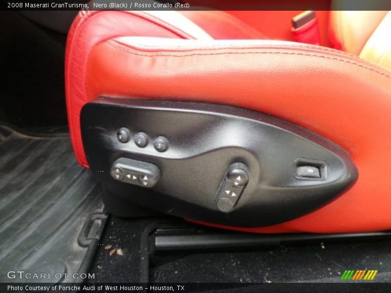 Nero (Black) / Rosso Corallo (Red) 2008 Maserati GranTurismo