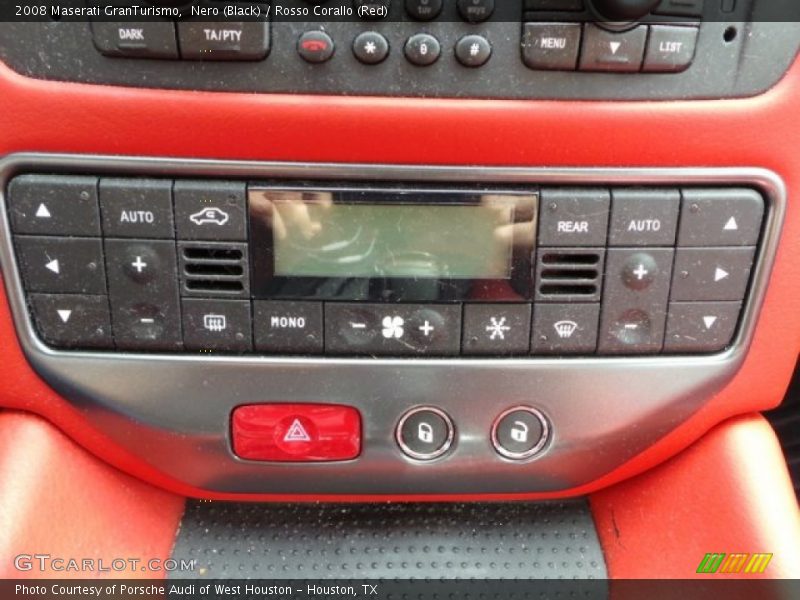 Nero (Black) / Rosso Corallo (Red) 2008 Maserati GranTurismo