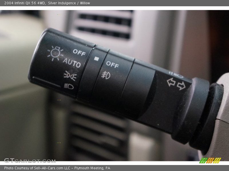 Silver Indulgence / Willow 2004 Infiniti QX 56 4WD