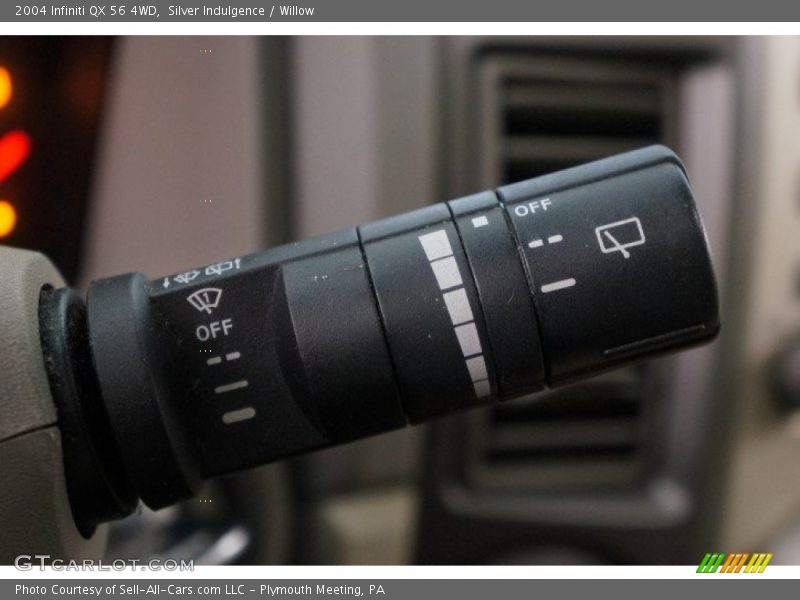 Silver Indulgence / Willow 2004 Infiniti QX 56 4WD