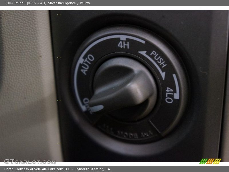 Silver Indulgence / Willow 2004 Infiniti QX 56 4WD
