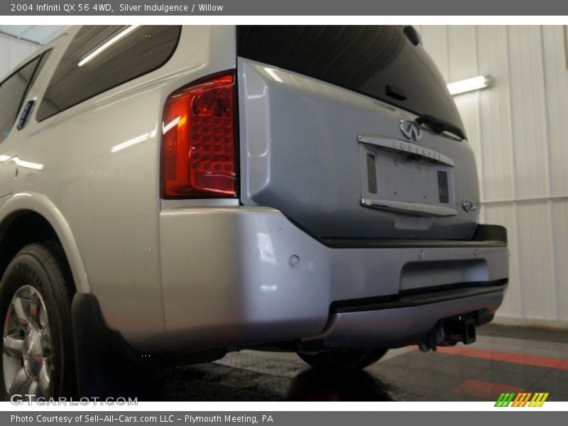 Silver Indulgence / Willow 2004 Infiniti QX 56 4WD