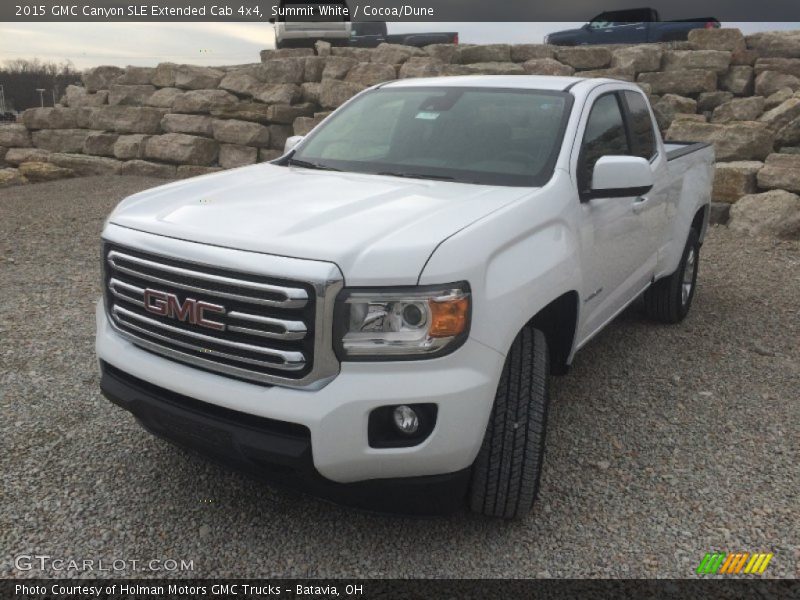 Front 3/4 View of 2015 Canyon SLE Extended Cab 4x4