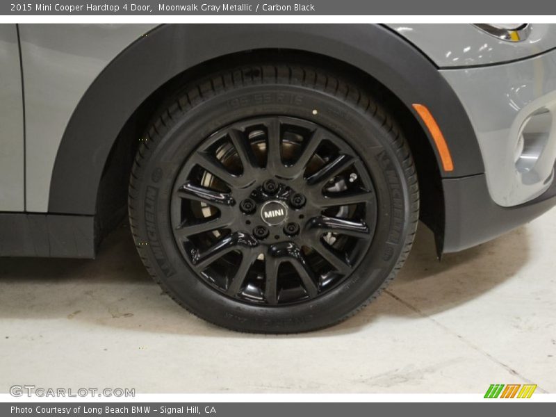 Moonwalk Gray Metallic / Carbon Black 2015 Mini Cooper Hardtop 4 Door