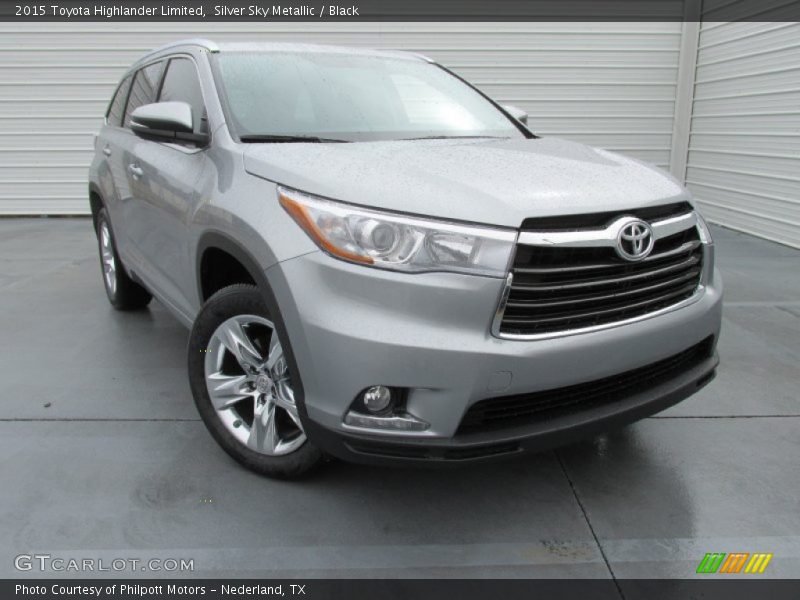 Front 3/4 View of 2015 Highlander Limited