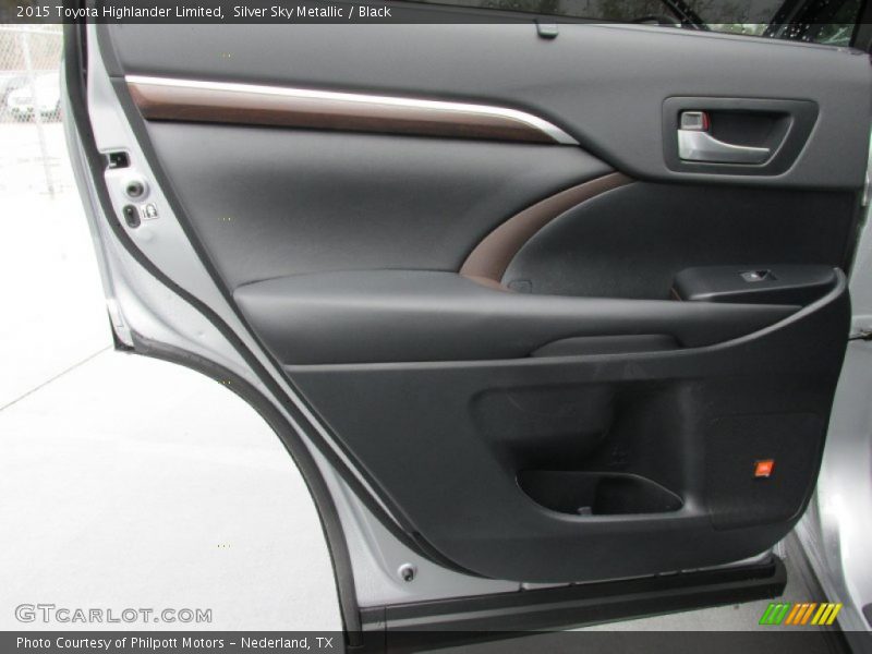 Door Panel of 2015 Highlander Limited