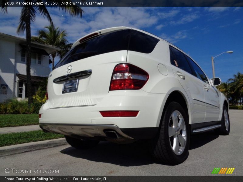 Arctic White / Cashmere 2009 Mercedes-Benz ML 350