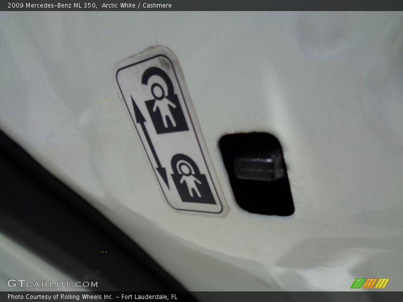 Arctic White / Cashmere 2009 Mercedes-Benz ML 350