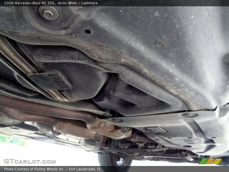 Undercarriage of 2009 ML 350