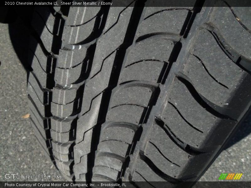 Sheer Silver Metallic / Ebony 2010 Chevrolet Avalanche LS