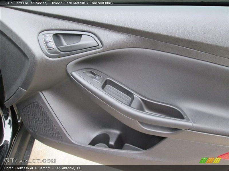 Tuxedo Black Metallic / Charcoal Black 2015 Ford Focus S Sedan
