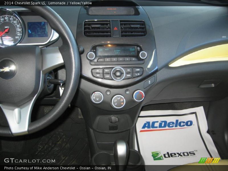 Lemonade / Yellow/Yellow 2014 Chevrolet Spark LS