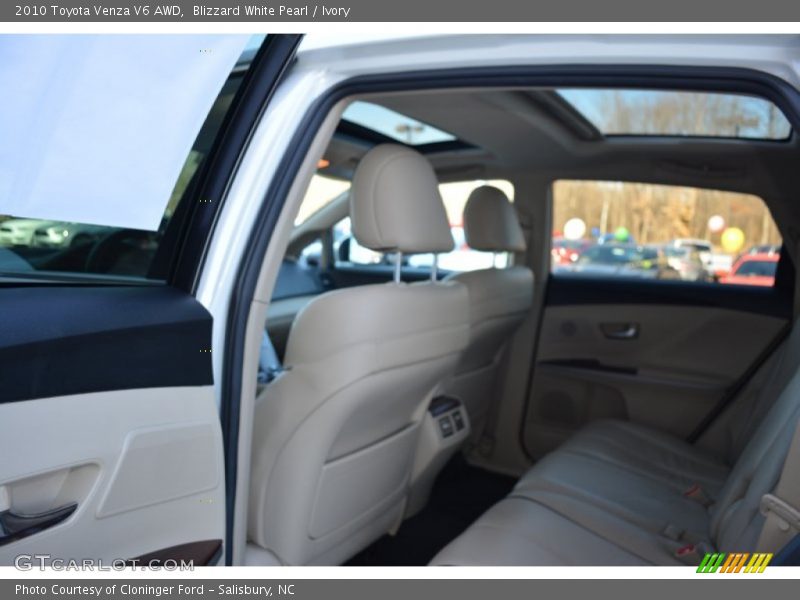 Blizzard White Pearl / Ivory 2010 Toyota Venza V6 AWD