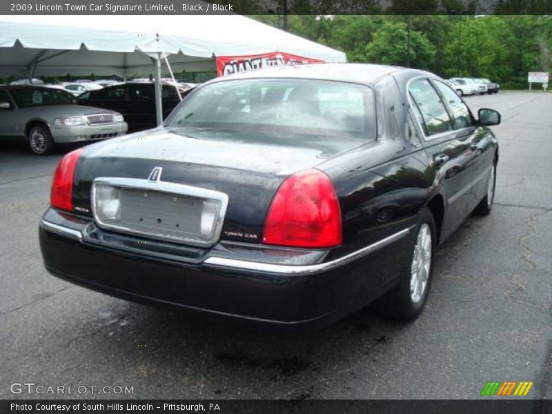 Black / Black 2009 Lincoln Town Car Signature Limited