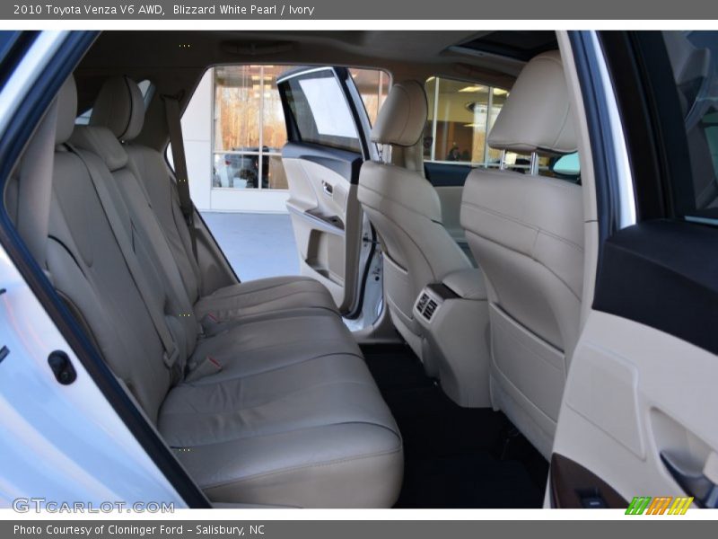 Blizzard White Pearl / Ivory 2010 Toyota Venza V6 AWD