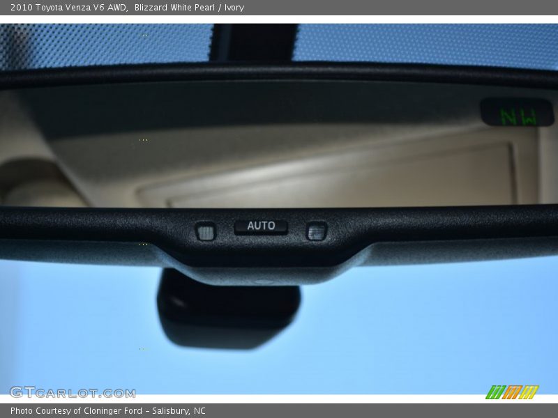 Blizzard White Pearl / Ivory 2010 Toyota Venza V6 AWD