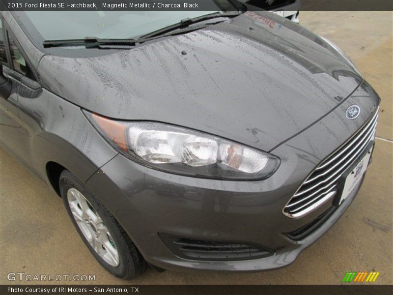Magnetic Metallic / Charcoal Black 2015 Ford Fiesta SE Hatchback