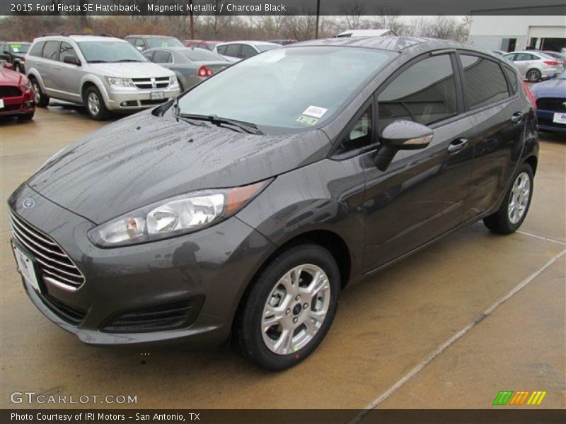 Magnetic Metallic / Charcoal Black 2015 Ford Fiesta SE Hatchback