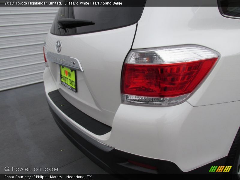 Blizzard White Pearl / Sand Beige 2013 Toyota Highlander Limited