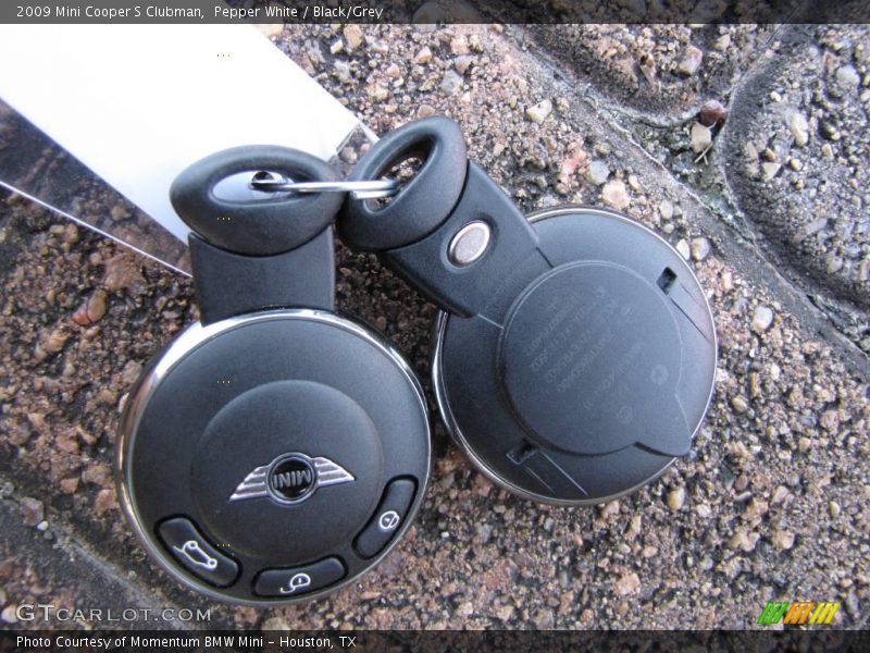 Pepper White / Black/Grey 2009 Mini Cooper S Clubman