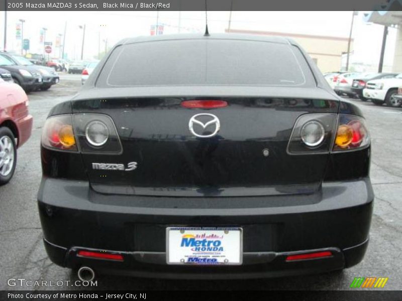 Black Mica / Black/Red 2005 Mazda MAZDA3 s Sedan