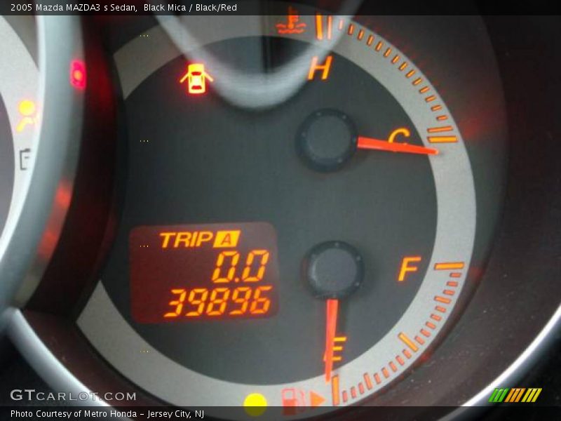 Black Mica / Black/Red 2005 Mazda MAZDA3 s Sedan