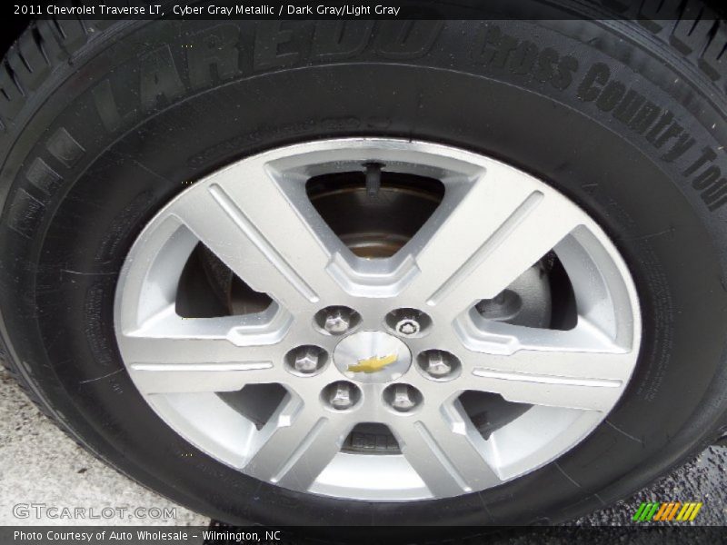 Cyber Gray Metallic / Dark Gray/Light Gray 2011 Chevrolet Traverse LT