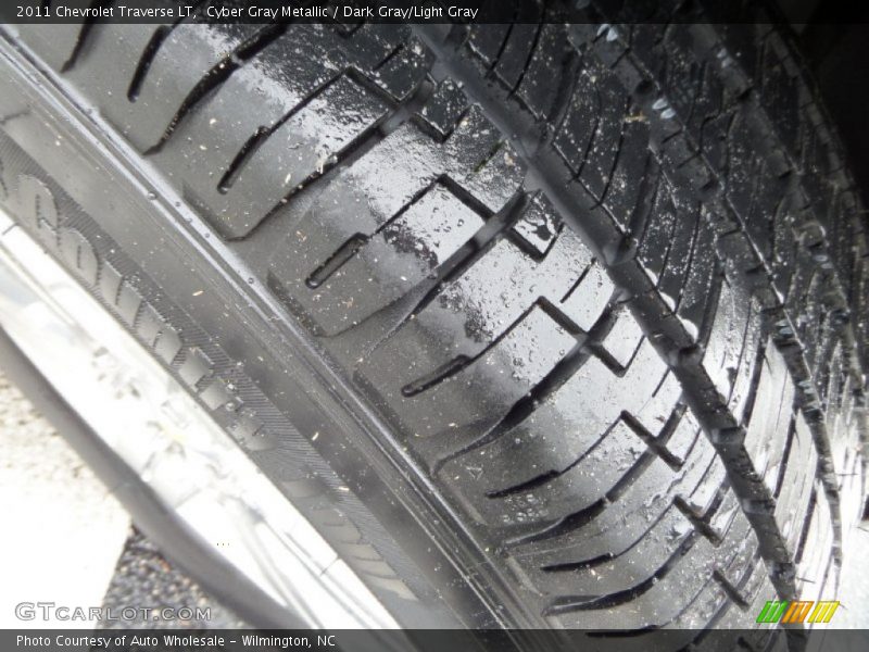 Cyber Gray Metallic / Dark Gray/Light Gray 2011 Chevrolet Traverse LT