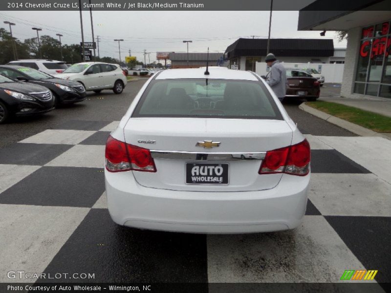 Summit White / Jet Black/Medium Titanium 2014 Chevrolet Cruze LS