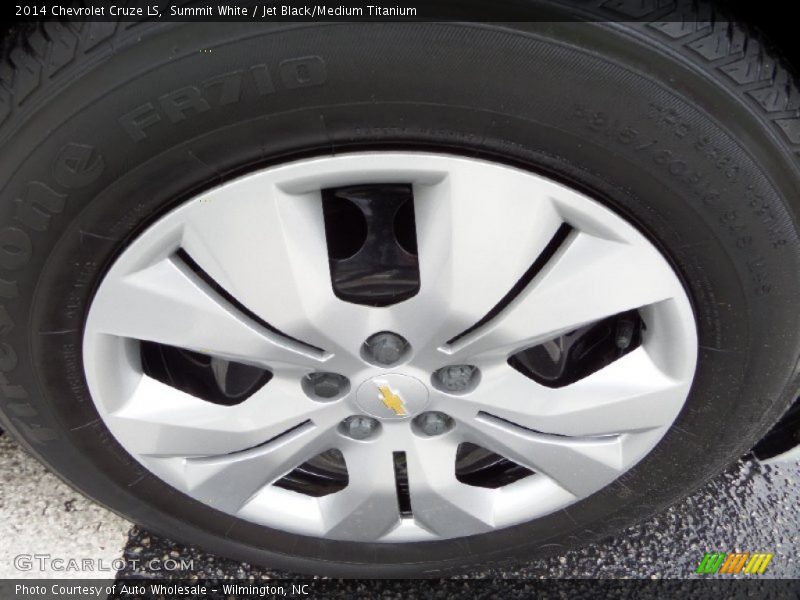 Summit White / Jet Black/Medium Titanium 2014 Chevrolet Cruze LS