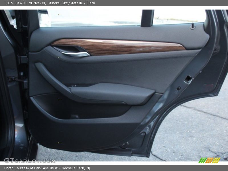 Mineral Grey Metallic / Black 2015 BMW X1 xDrive28i