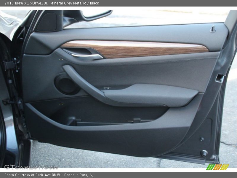 Mineral Grey Metallic / Black 2015 BMW X1 xDrive28i