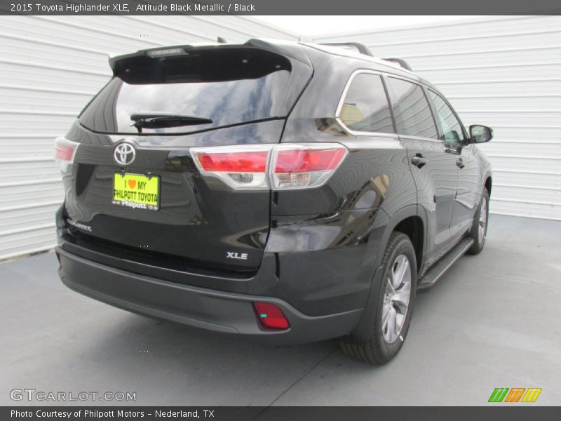 Attitude Black Metallic / Black 2015 Toyota Highlander XLE