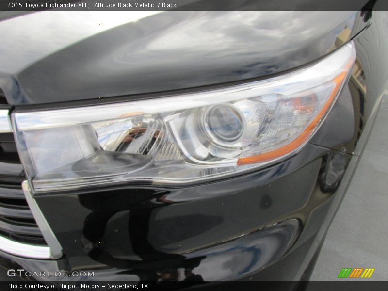 Attitude Black Metallic / Black 2015 Toyota Highlander XLE