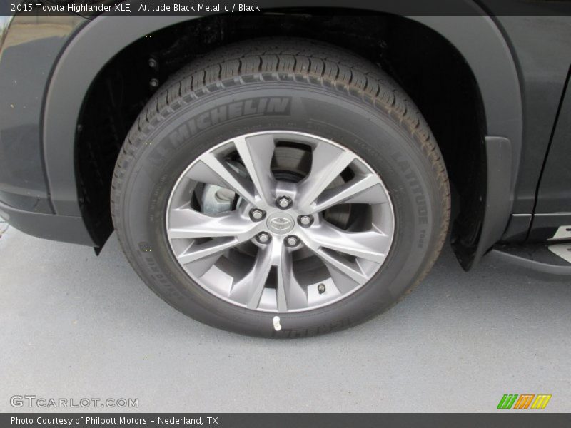 Attitude Black Metallic / Black 2015 Toyota Highlander XLE