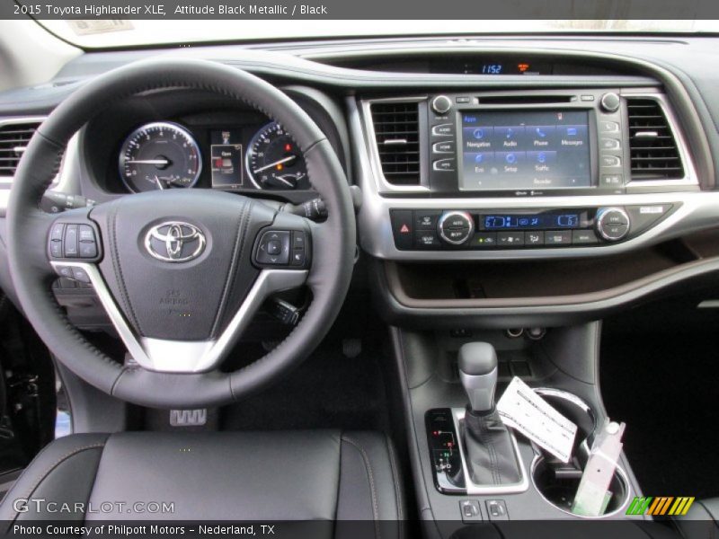Attitude Black Metallic / Black 2015 Toyota Highlander XLE