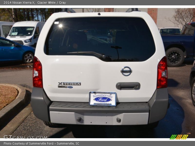 Glacier White / Gray 2014 Nissan Xterra X