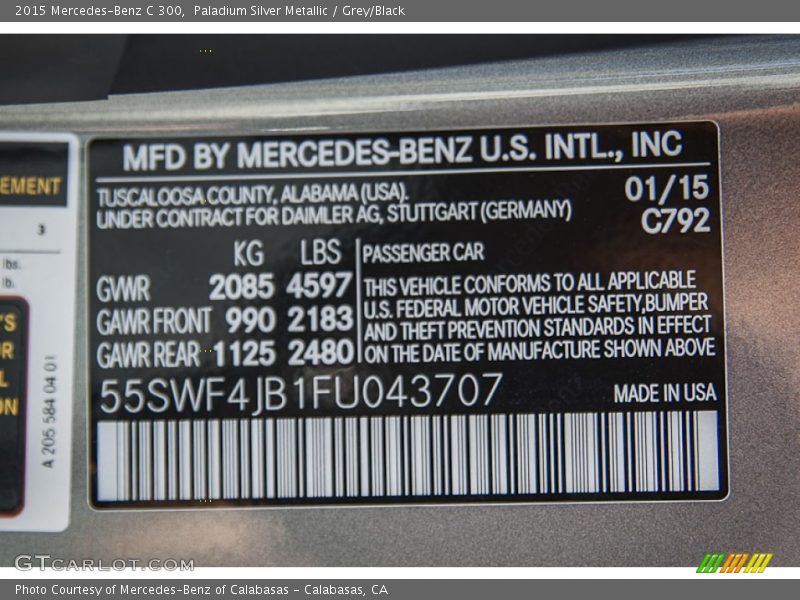 Paladium Silver Metallic / Grey/Black 2015 Mercedes-Benz C 300