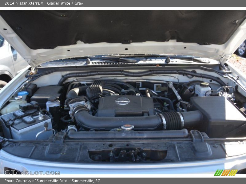 Glacier White / Gray 2014 Nissan Xterra X