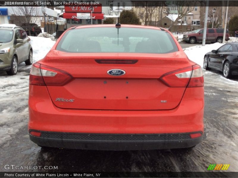 Race Red / Charcoal Black 2014 Ford Focus SE Sedan