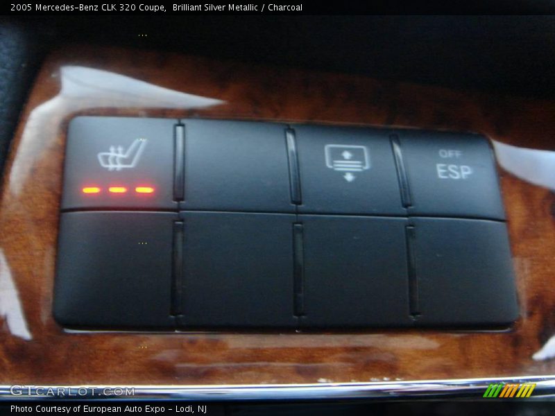 Brilliant Silver Metallic / Charcoal 2005 Mercedes-Benz CLK 320 Coupe