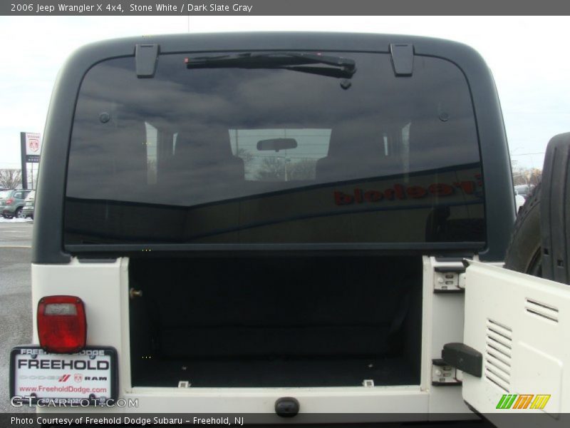 Stone White / Dark Slate Gray 2006 Jeep Wrangler X 4x4