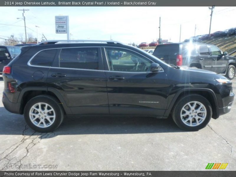 Brilliant Black Crystal Pearl / Iceland - Black/Iceland Gray 2014 Jeep Cherokee Latitude