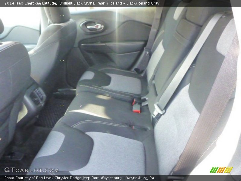 Brilliant Black Crystal Pearl / Iceland - Black/Iceland Gray 2014 Jeep Cherokee Latitude