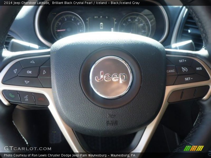 Brilliant Black Crystal Pearl / Iceland - Black/Iceland Gray 2014 Jeep Cherokee Latitude