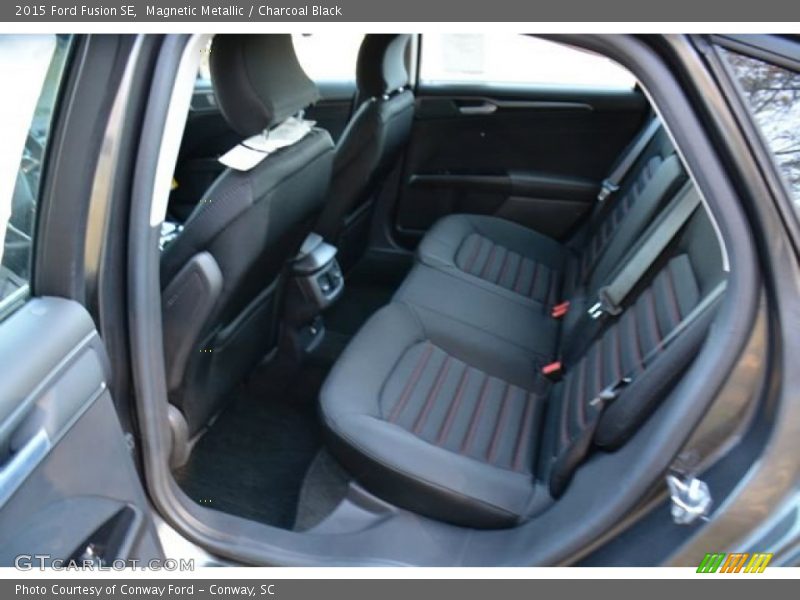 Magnetic Metallic / Charcoal Black 2015 Ford Fusion SE