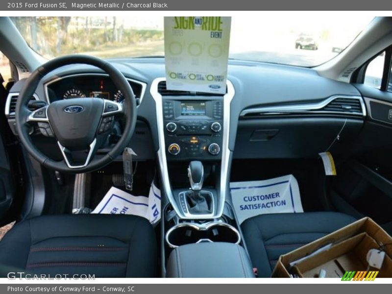 Magnetic Metallic / Charcoal Black 2015 Ford Fusion SE
