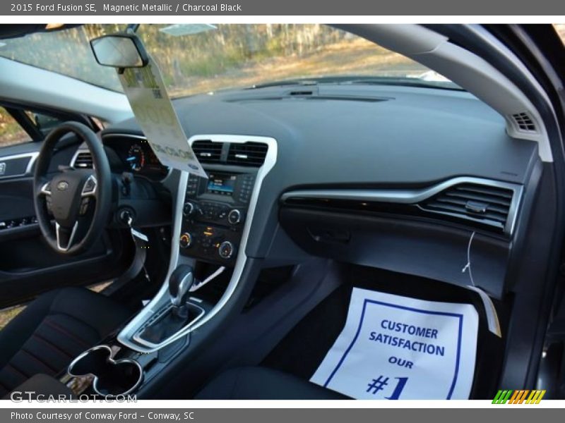 Magnetic Metallic / Charcoal Black 2015 Ford Fusion SE