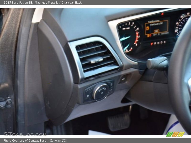 Magnetic Metallic / Charcoal Black 2015 Ford Fusion SE